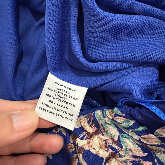 19 Cooper Strapless Blue Floral Jumpsuit with wide leg silhouette Size M - Picture 4 of 5